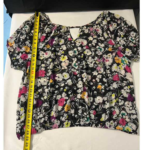 TORRID Women's Sheer Floral V Neck Back Cutout Elastic Sleeve Blouse Plus Size 3 - Picture 9 of 9